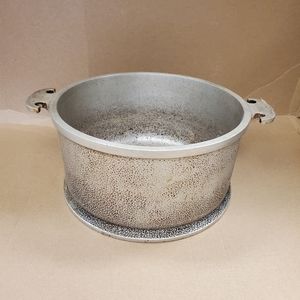 Guardian Service Vintage Hammered Aluminum Pot